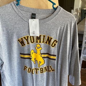 XL Wyoming football t shirt mens